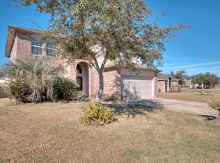 9 Huntington Bend Dr, Manvel, TX 77578