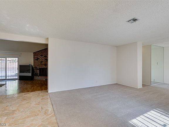 5th image of 4286 E Chicago Ave