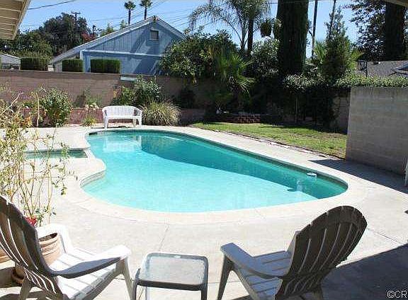 5th image of 642 Smoketree Dr
