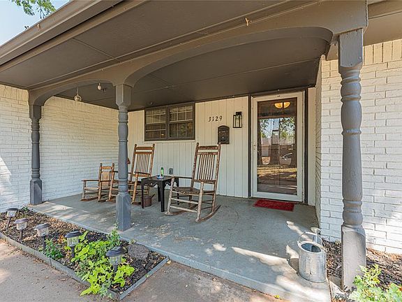 4th image of 3129 Oakbrook Dr