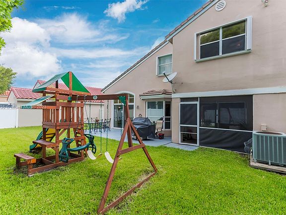 4th image of 18140 NW 18th St