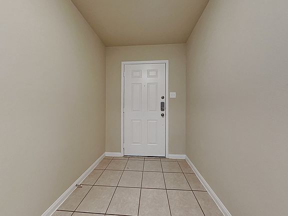 2nd image of 923 Marigold Rd