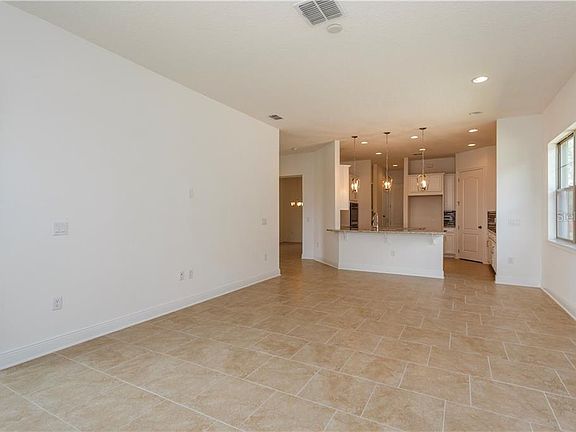 5th image of 10288 Henbury St