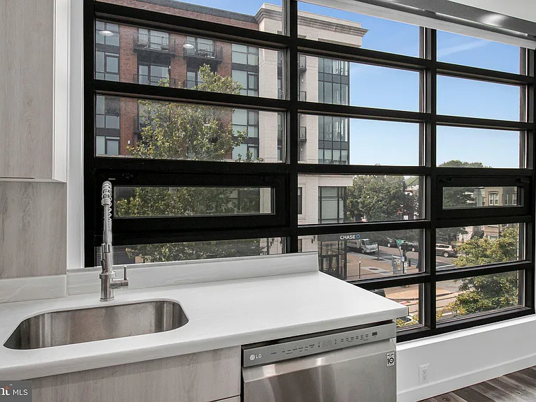 506 H St NE #302 — Photo 5