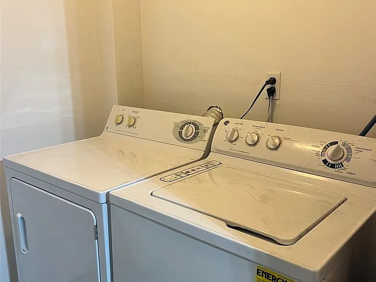 8 Marion Ave #6 — Photo 24