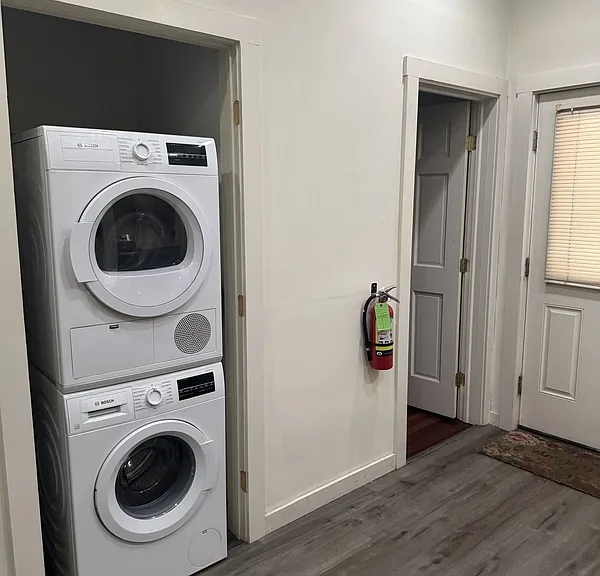 355 Pearl St #1 — Photo 6