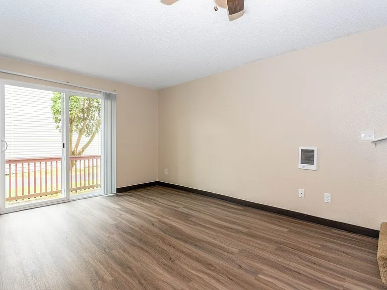 1731 S Boone St — Photo 5