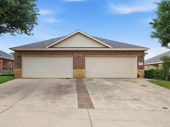 1312 Piedmont Dr, Mansfield, TX 76063