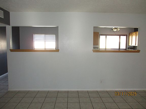 5th image of 1706 Utah St NE