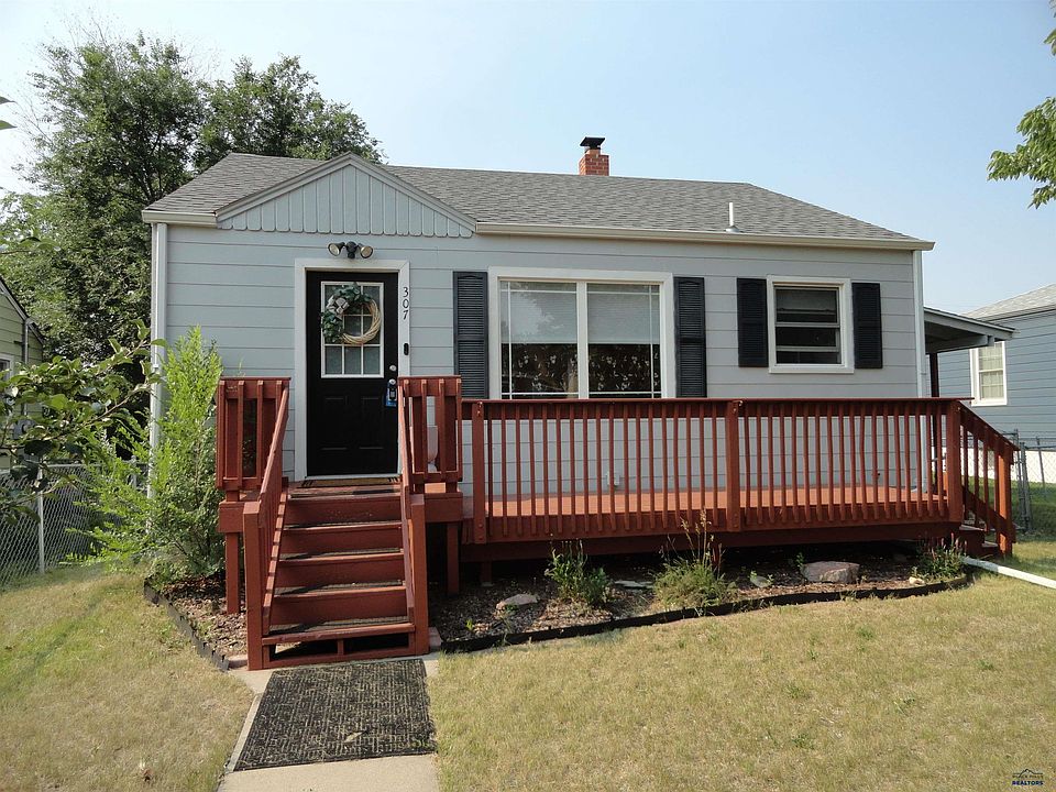 1st image of 307 Saint Andrew St
