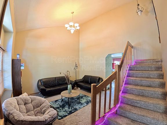 5th image of 2425 Cochetopa Ct