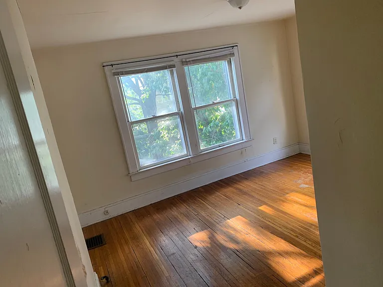 2120 Indiana Ave — Photo 4