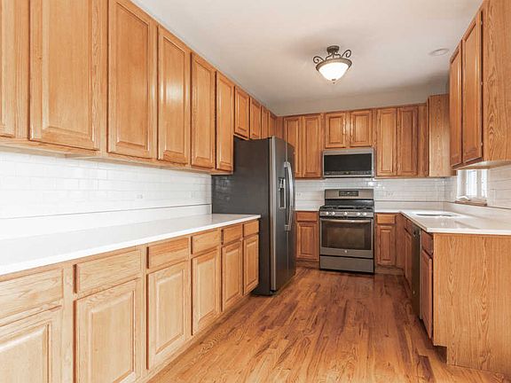 5th image of 11912 S Holly Ct