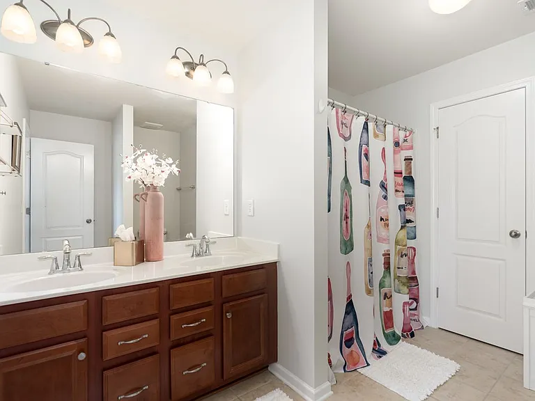 3021 Honeylocust Ln — Photo 17
