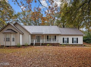104 Winchester Ln, New Bern, NC 28562