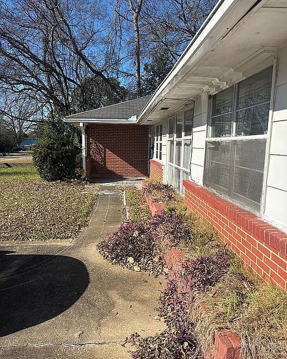 1st image of 1143 Birdwood Dr
