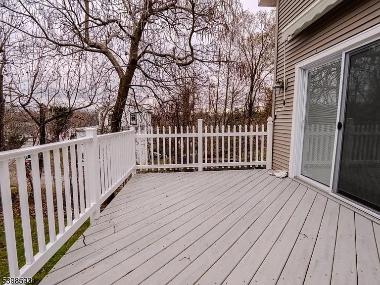 48A Unionville Ave #C — Photo 12