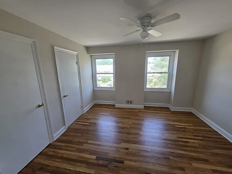 Upstairs Bedroom #2