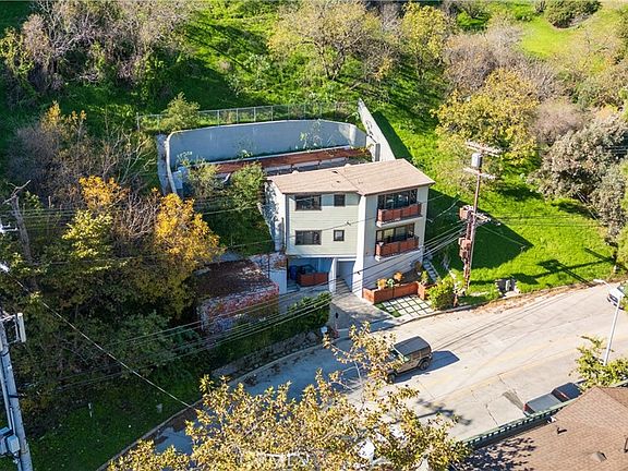 2nd image of 2239 Laurel Canyon Blvd