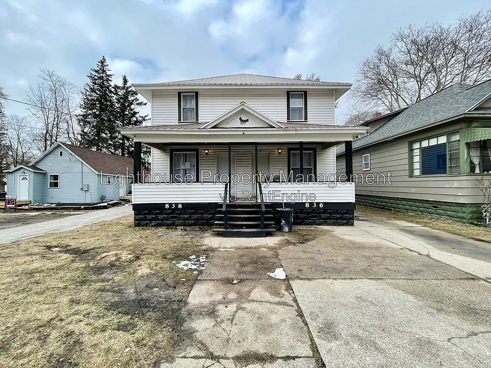 836 W Grand Ave #836