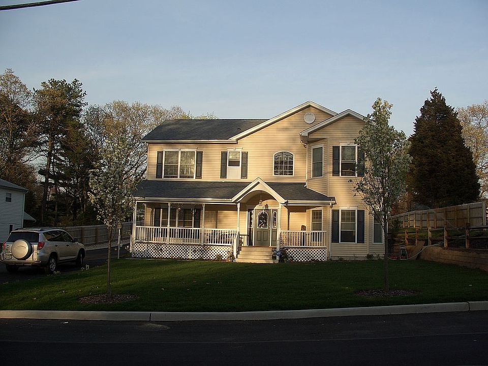 1st image of 47 Walter Ave