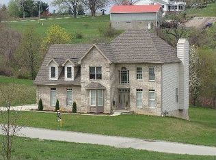 152 Morningstar Dr, Rostraver Township, PA