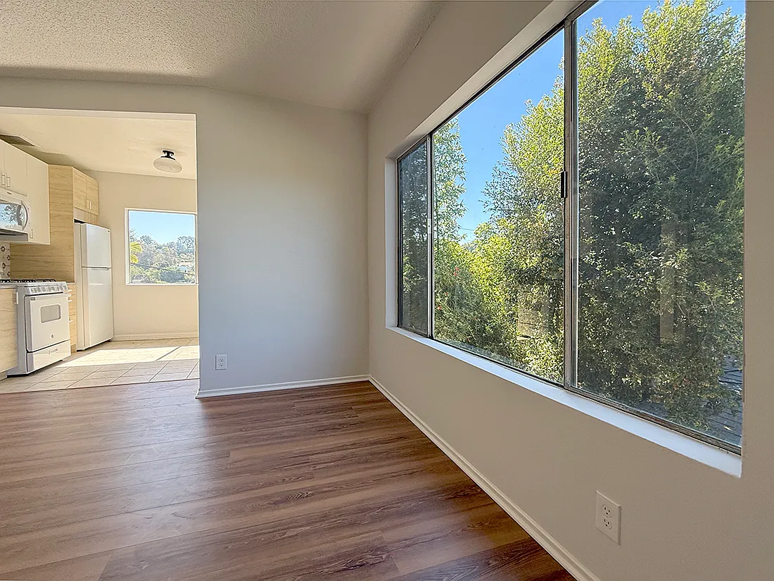 2143 Princeton Ave — Photo 4