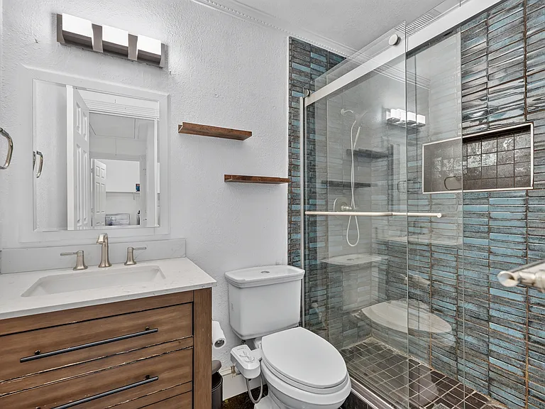 5900 Atlanta Dr — Photo 16
