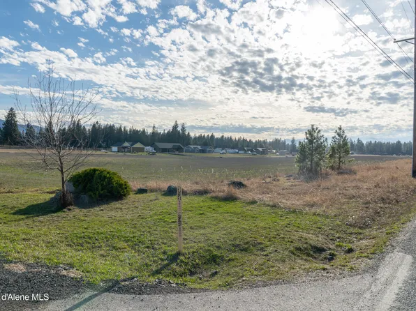 24 Beulah Pl, Moyie Springs, ID 83845