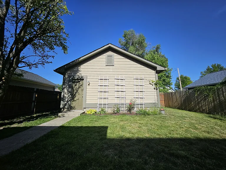 2311 N Alabama St — Photo 31