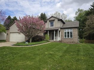 5554 Earliglow Ln, Haslett, MI 48840