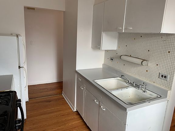 5th image of 4300 N Keystone Ave #3A