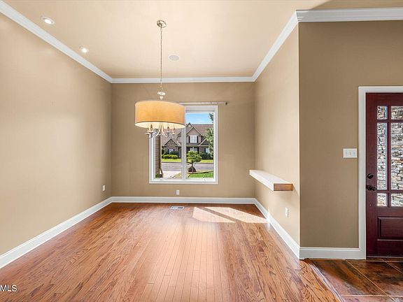 4th image of 10226 Ivy Hollow Dr