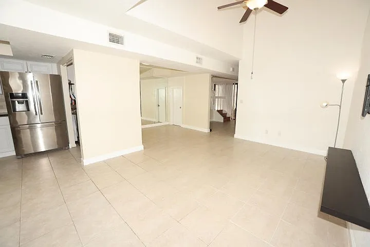 3 bed, 1640 sqft, $3,000 — Photo 4