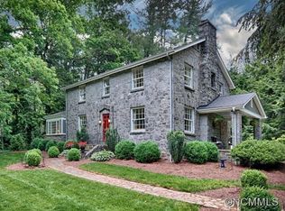 8 Busbee Rd, Asheville, NC 28803