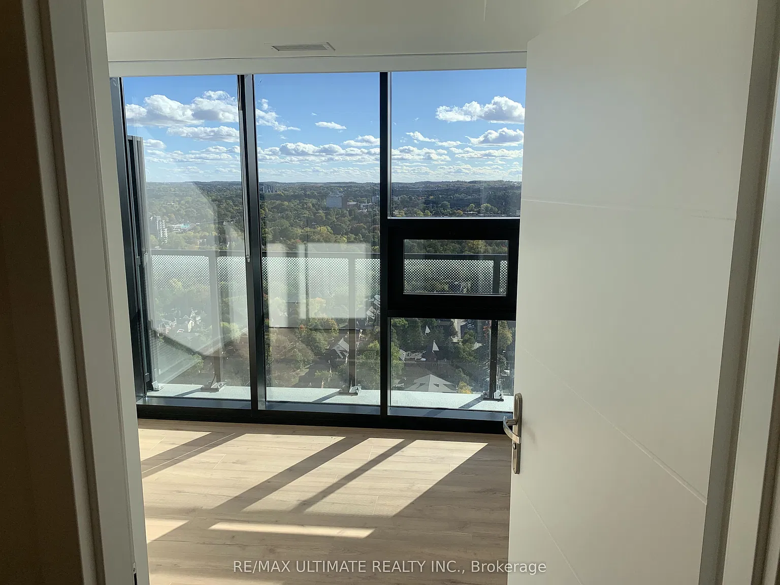 2 bed, $2,000 — Photo 4