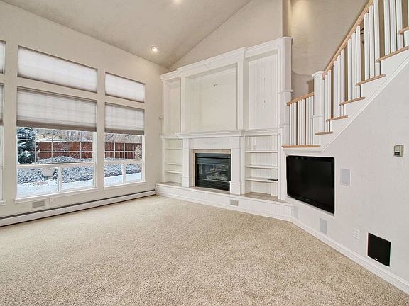 4th image of 530 Heron Ct