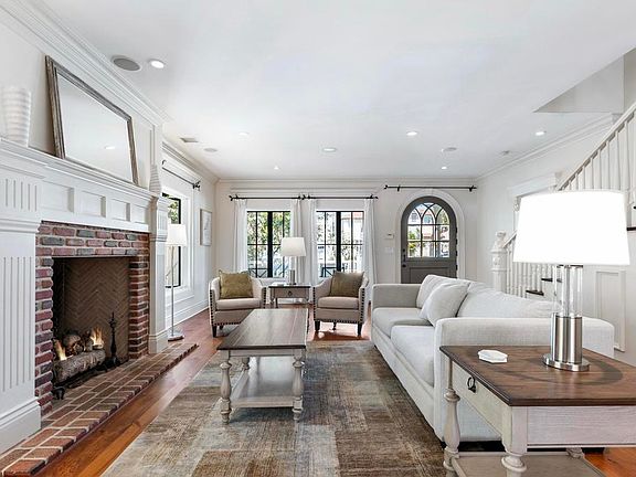 5th image of 1021 Olive Ave