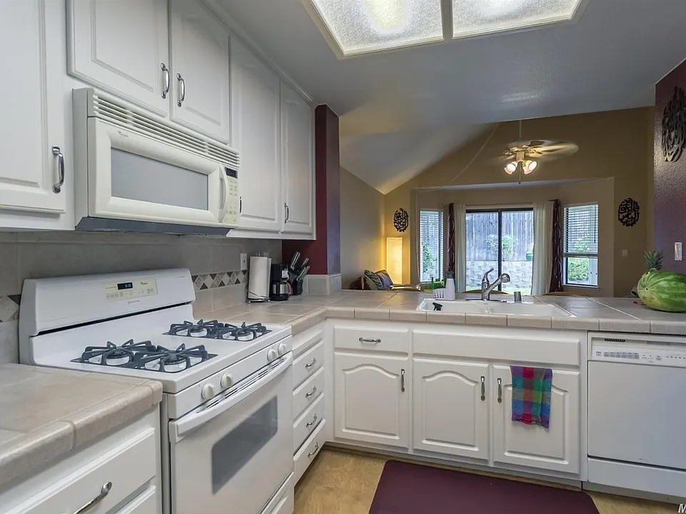 644 Springfield Cir