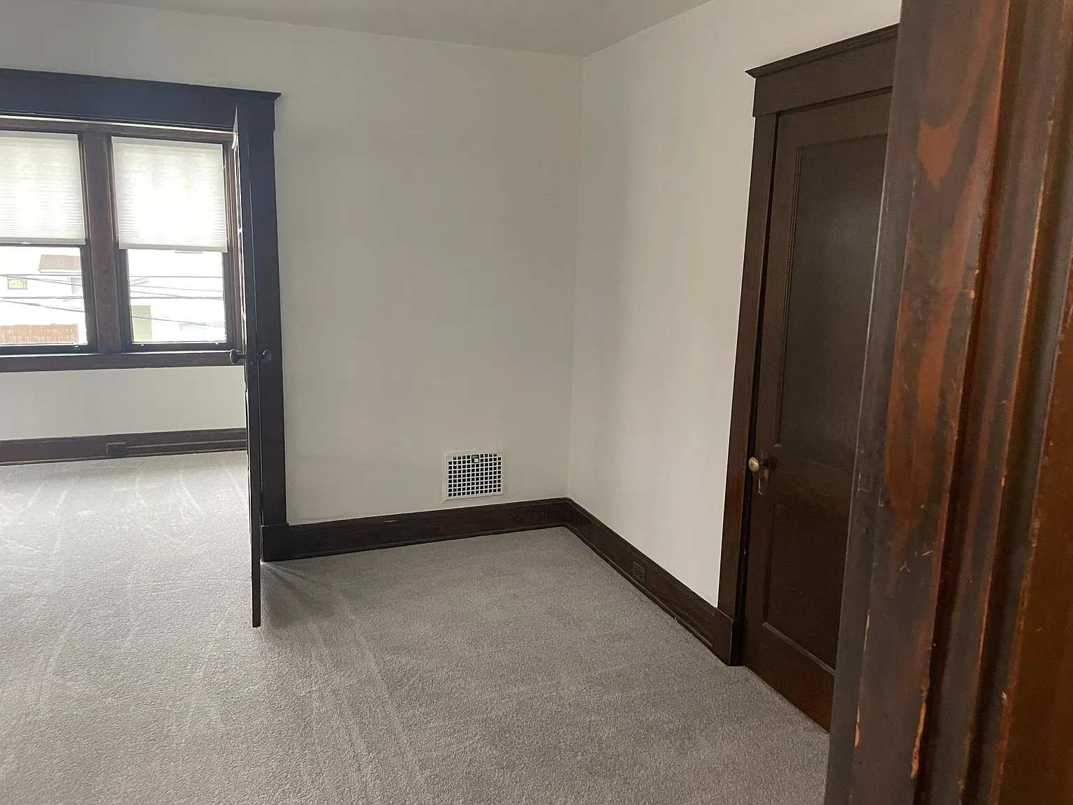 4004 Carter Ave — Photo 2