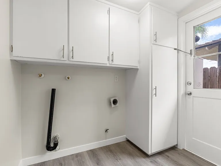 11518 Toerge Dr — Photo 13