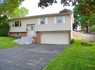 2419 W 46th St, Davenport, IA 52806