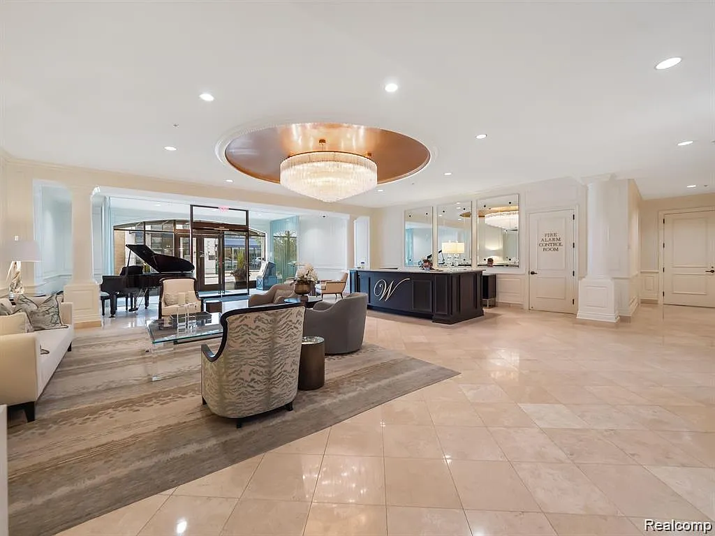 2 bed, 3.0 bath, 2676 sqft, $8,500 — Photo 4