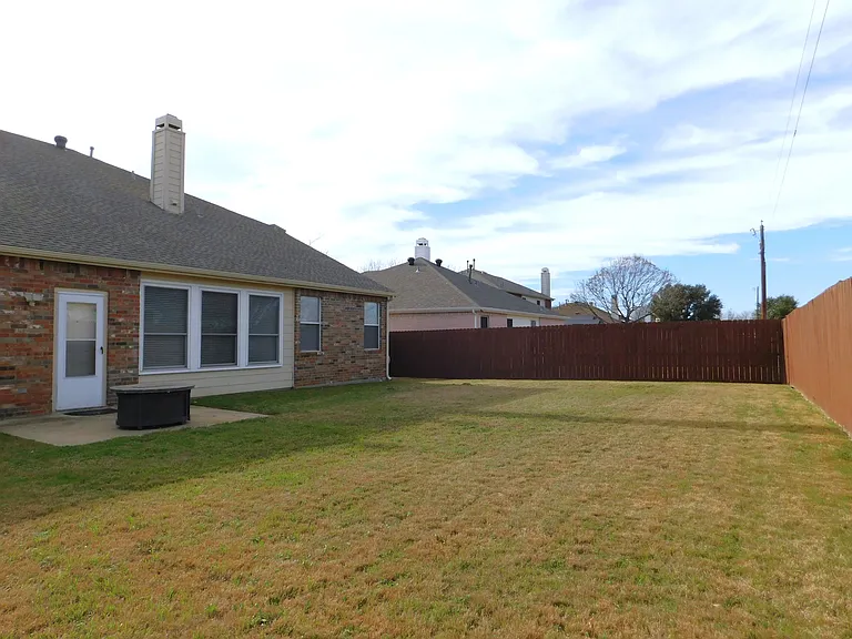 2701 Clark Dr — Photo 35