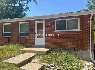 3219 Buder Ct, Saint Ann, MO 63074