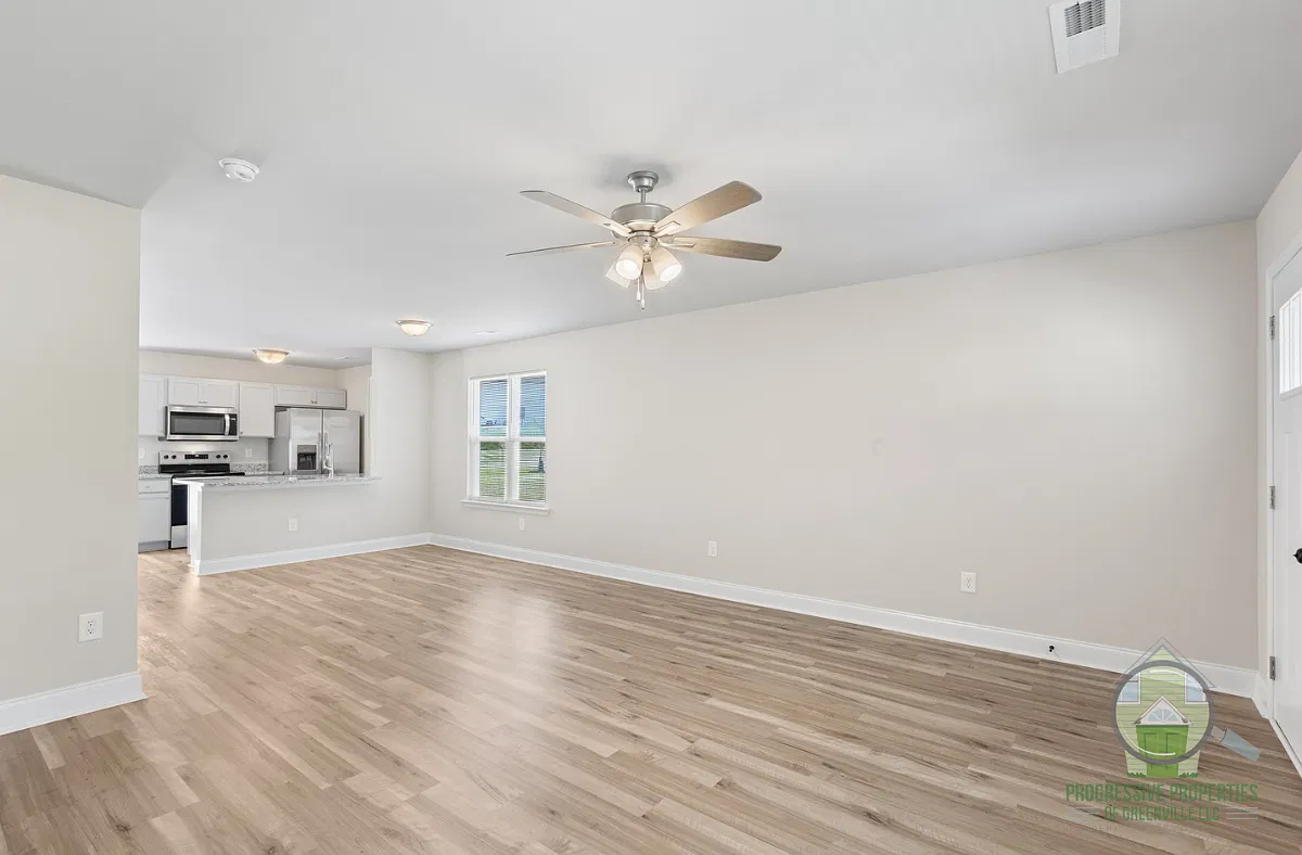 223 Liberty Drive - B — Photo 4