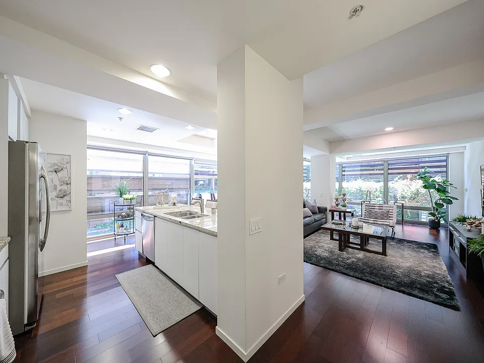 7121 E Rancho Vista Dr #3001