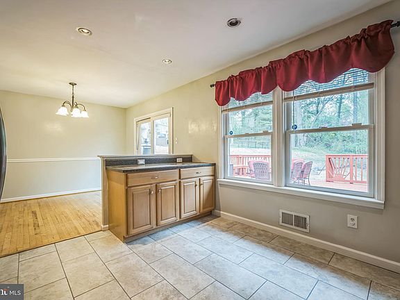 3rd image of 12415 Hatchway Ct