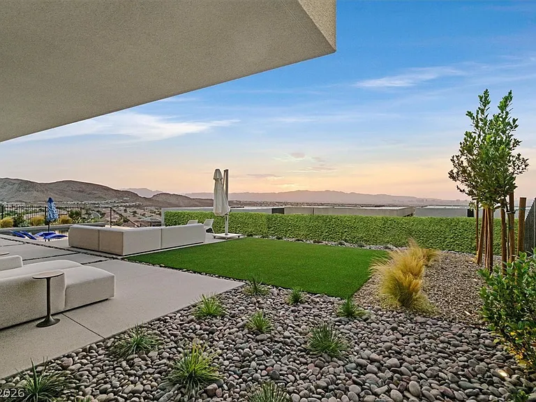 807 Magnum Cliff Ct — Photo 14