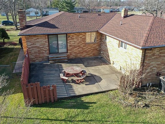 3rd image of 8265 Wesley Dr